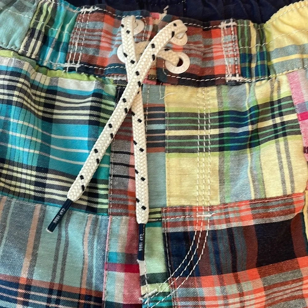 Boys GapKids Madras swim trunks sz S